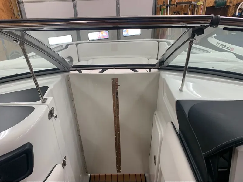 Slide: The Image of Crownline Boats E260 XS 2024 - 23