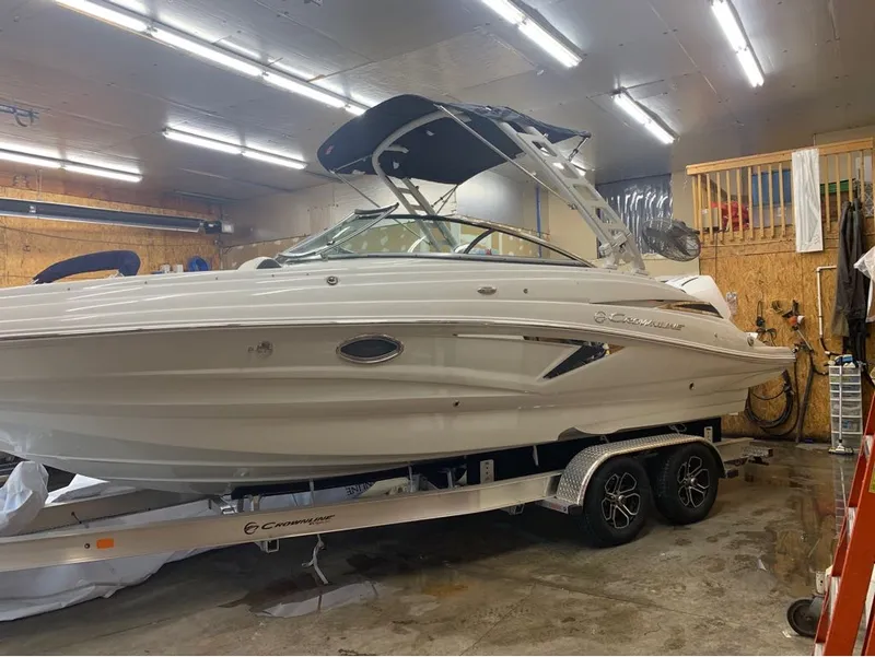 The Image of Crownline Boats E260 XS 2024 - 0