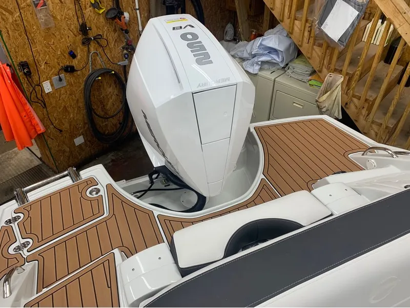 Slide: The Image of Crownline Boats E260 XS 2024 - 5