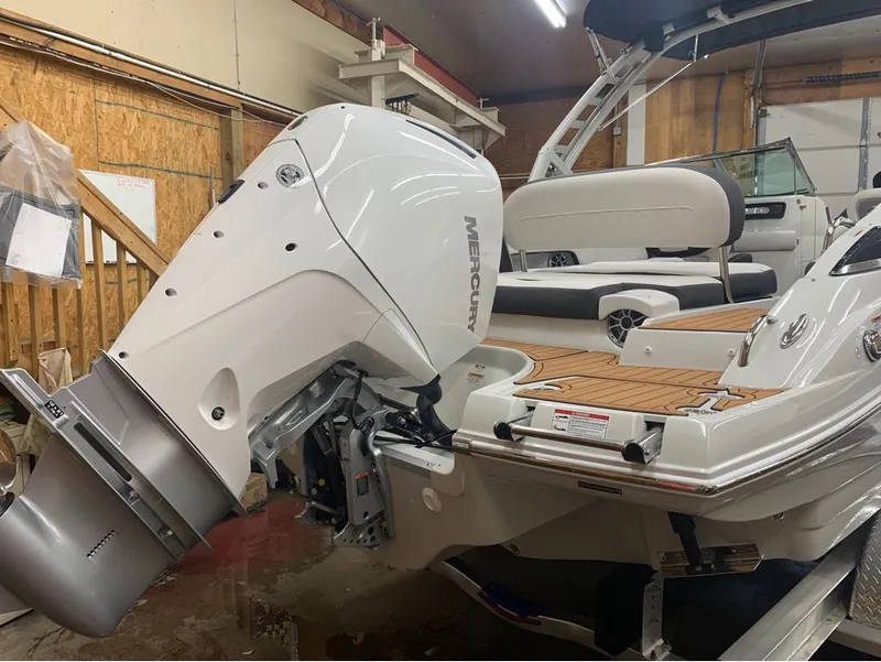 Slide: The Image of Crownline Boats E260 XS 2024 - 2
