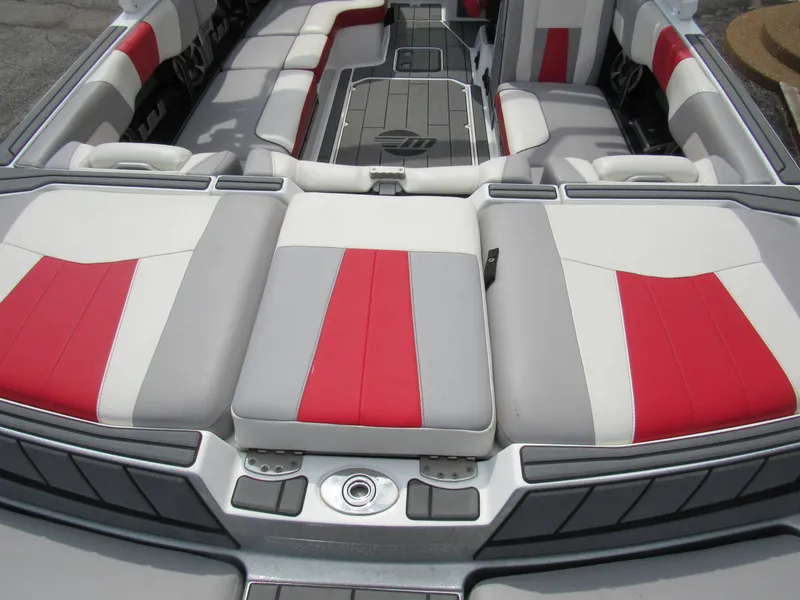 Slide: The Image of Malibu 24 MXZ 2021 - 8