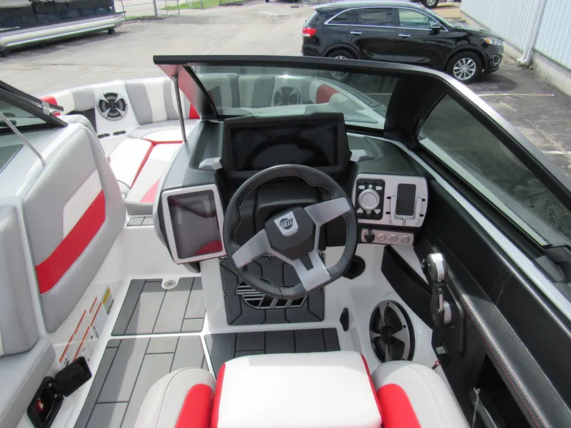 Slide: The Image of Malibu 24 MXZ 2021 - 13