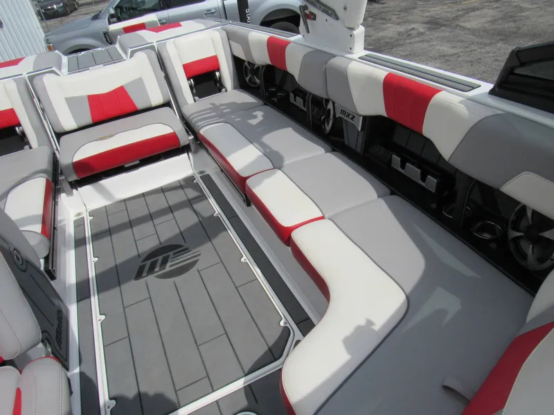Slide: The Image of Malibu 24 MXZ 2021 - 16