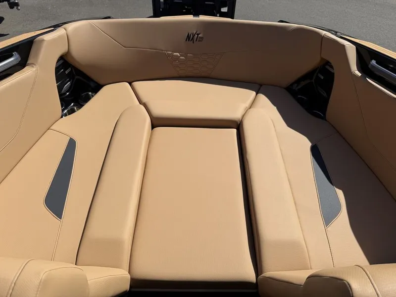 Slide: The Image of MasterCraft NXT22 2027 - 11
