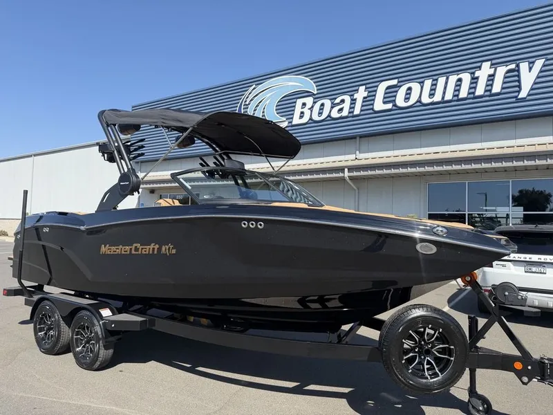 Slide: The Image of MasterCraft NXT22 2027 - 1