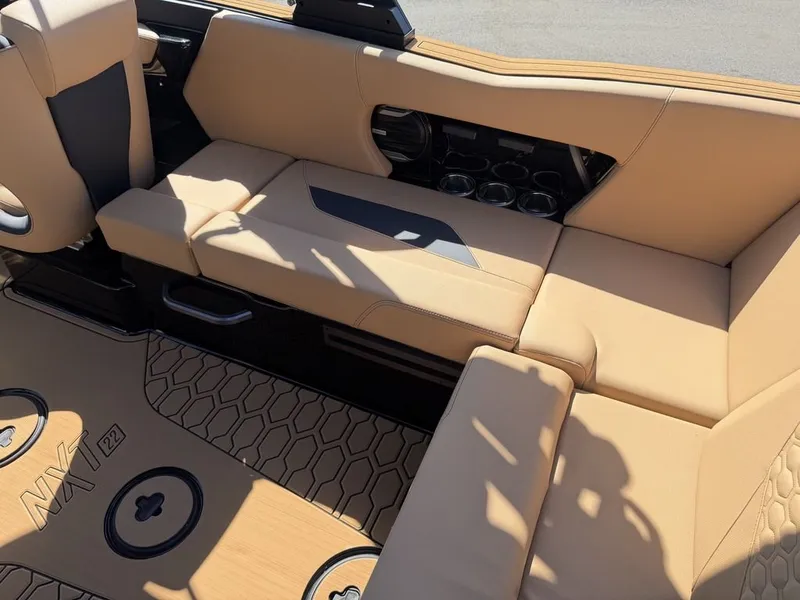 Slide: The Image of MasterCraft NXT22 2027 - 7