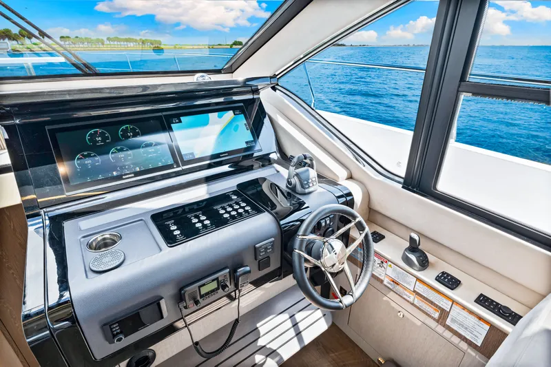 Slide: The Image of Cruisers Yachts 57 Fly 2025 - 46