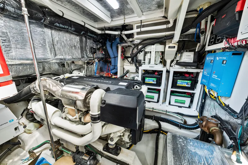 Slide: The Image of Cruisers Yachts 57 Fly 2025 - 62