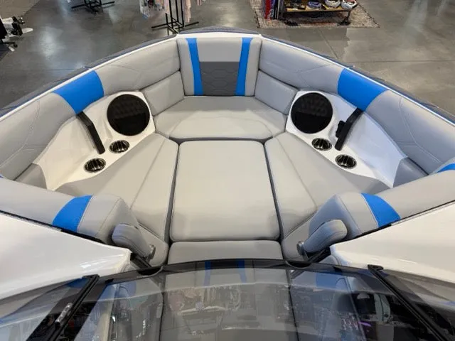 Slide: The Image of Malibu 23 LSV 2026 - 19
