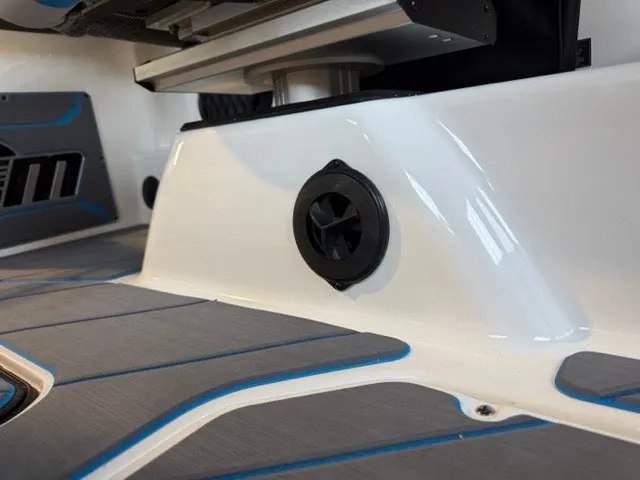 Slide: The Image of Malibu 23 LSV 2026 - 17