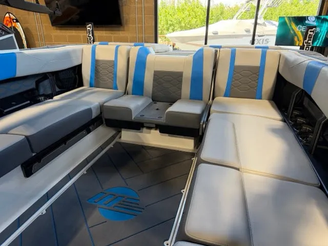 Slide: The Image of Malibu 23 LSV 2026 - 27