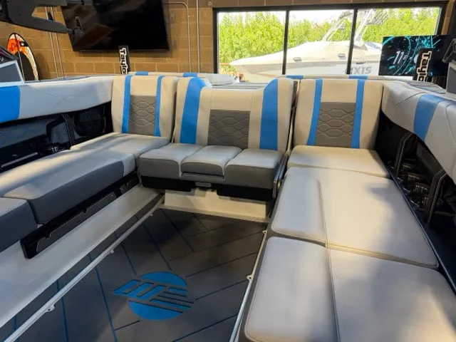 Slide: The Image of Malibu 23 LSV 2026 - 26