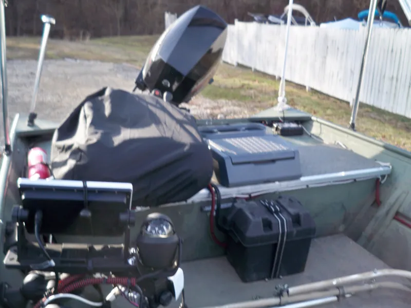 Slide: The Image of Alumacraft Angler 2020 - 11