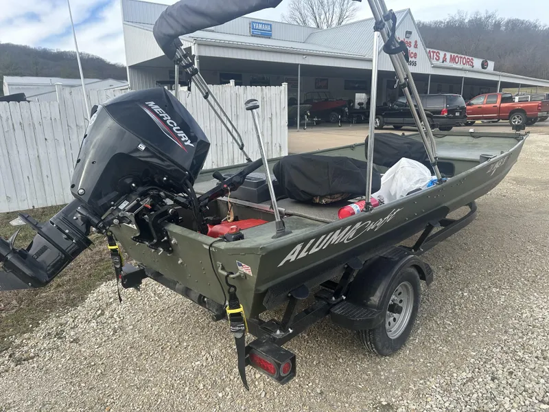 Slide: The Image of Alumacraft Angler 2020 - 3