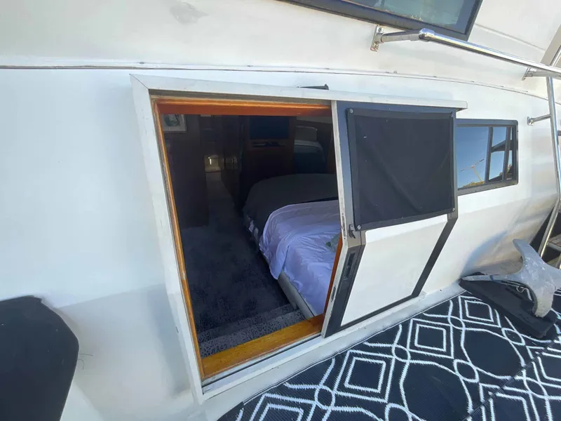 Slide: The Image of Californian 55 Cockpit Motor Yacht 1989 - 23