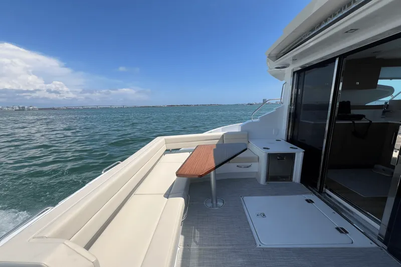 Slide: The Image of Cruisers Yachts 46 Cantius 2025 - 10