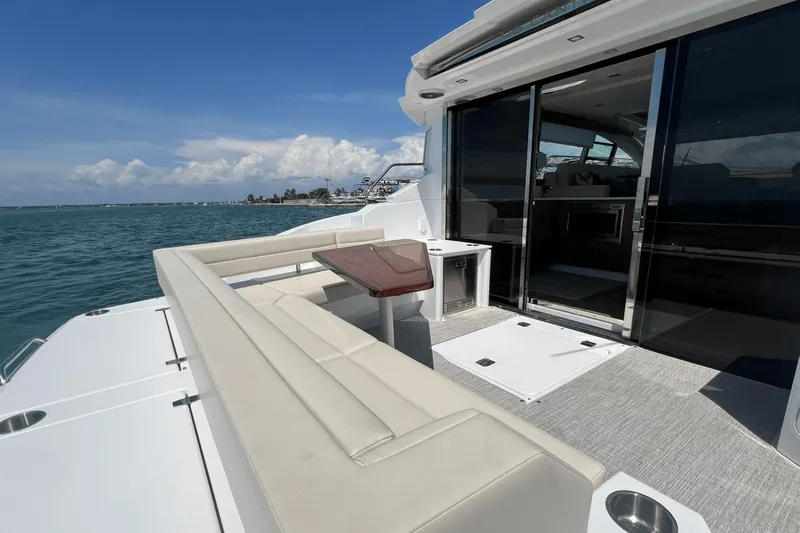 Slide: The Image of Cruisers Yachts 46 Cantius 2025 - 18