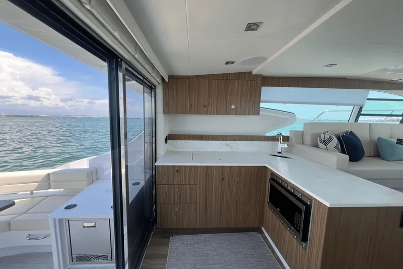 Slide: The Image of Cruisers Yachts 46 Cantius 2025 - 23