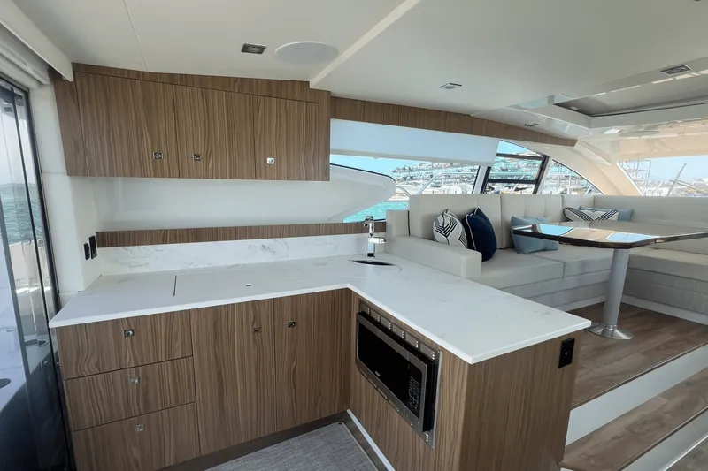 Slide: The Image of Cruisers Yachts 46 Cantius 2025 - 30