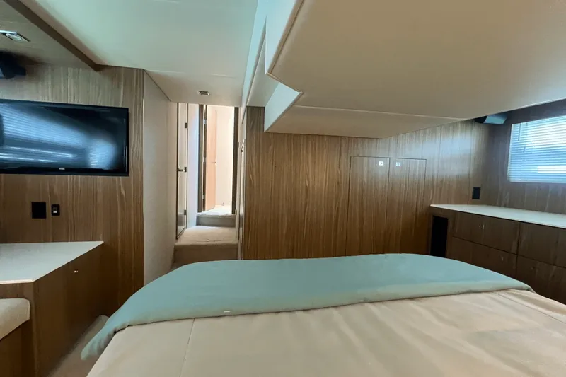 Slide: The Image of Cruisers Yachts 46 Cantius 2025 - 40