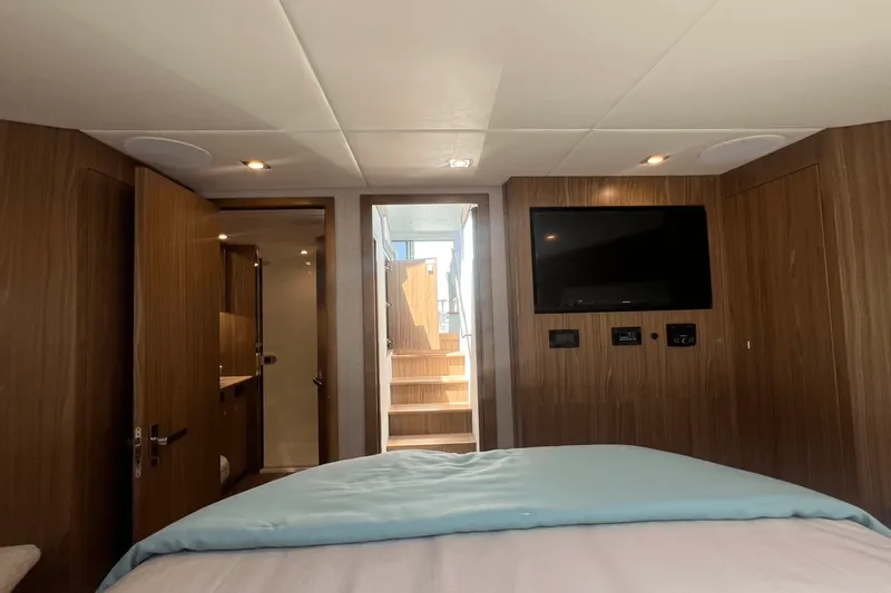 Slide: The Image of Cruisers Yachts 46 Cantius 2025 - 42