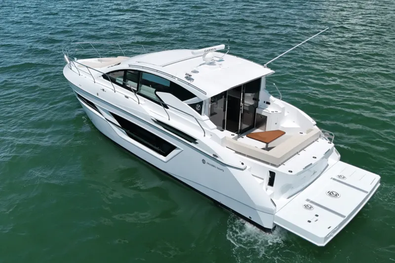 Slide: The Image of Cruisers Yachts 46 Cantius 2025 - 7
