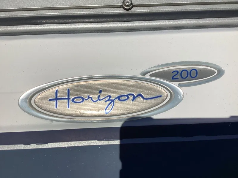 Slide: The Image of Four Winns Horizon 200 2006 - 4