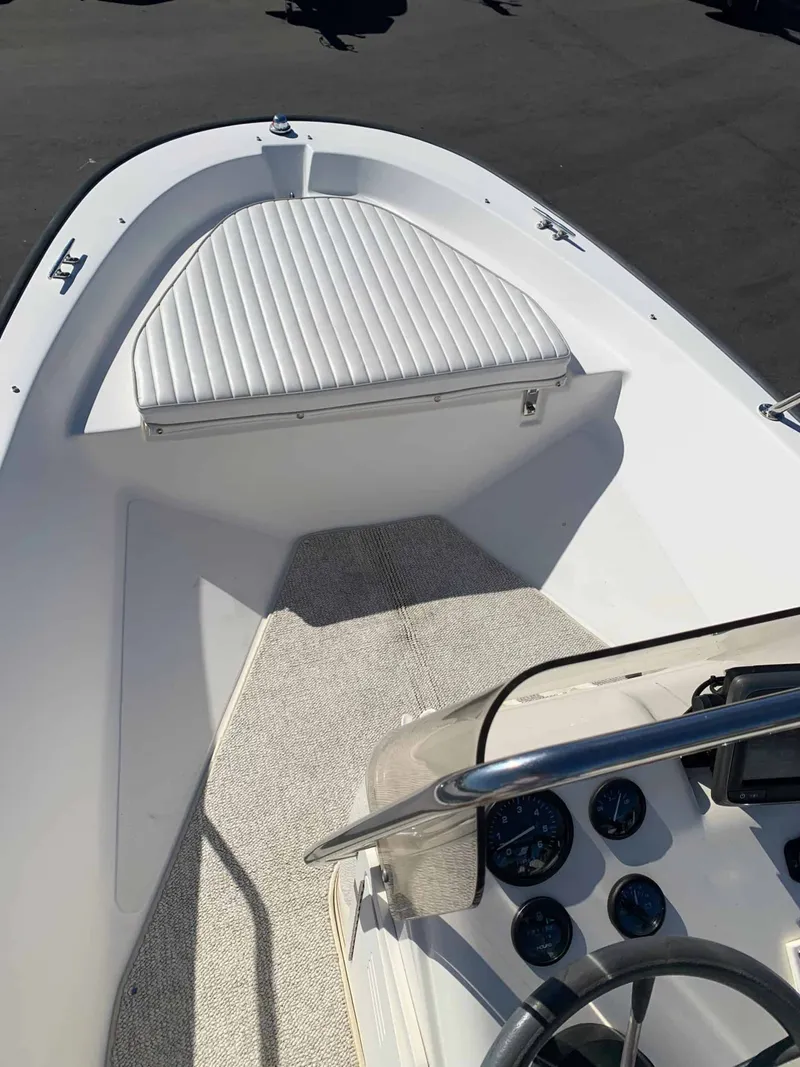 Slide: The Image of Boston Whaler DAUNTLESS 1998 - 7