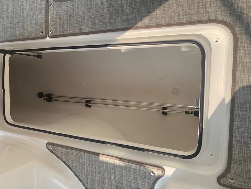 Slide: The Image of Bayliner VR6 Bowrider 2024 - 26