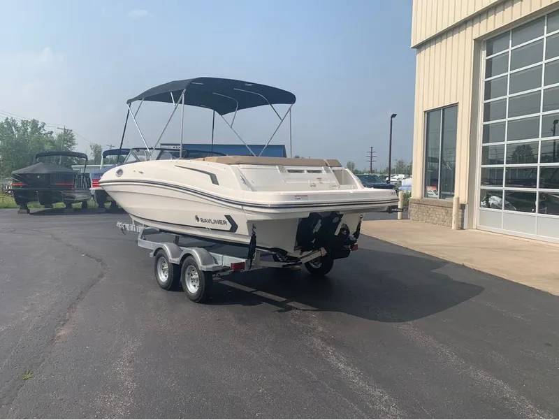 Slide: The Image of Bayliner VR6 Bowrider 2024 - 2