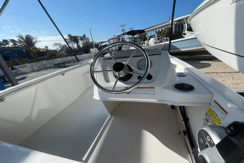 Slide: The Image of Boston Whaler 130 Super Sport 2022 - 5