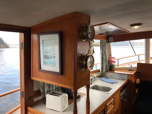 Slide: The Image of Grand Banks 42 Classic 1969 - 18