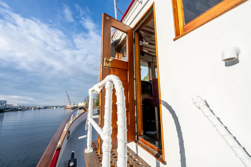 Slide: The Image of Custom Sagstad Fantail 1941 - 76