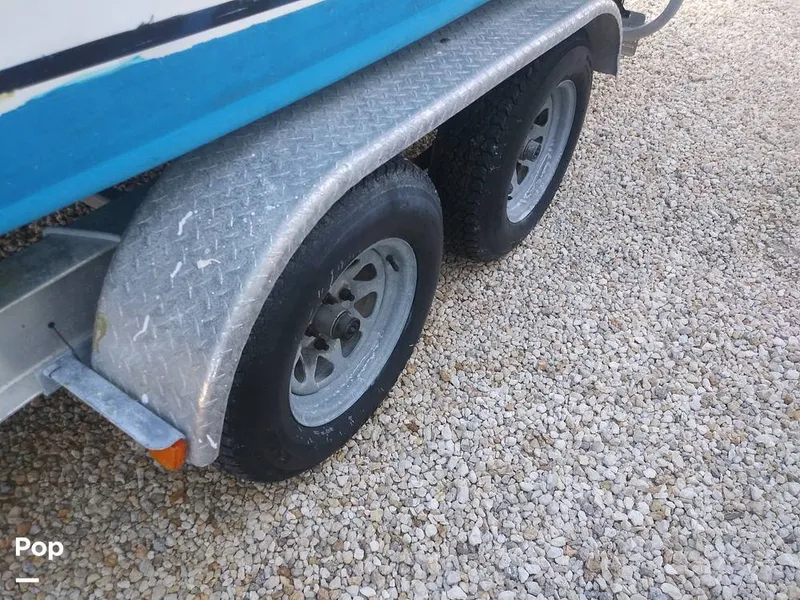 Slide: The Image of Trailer Tires - 7173287