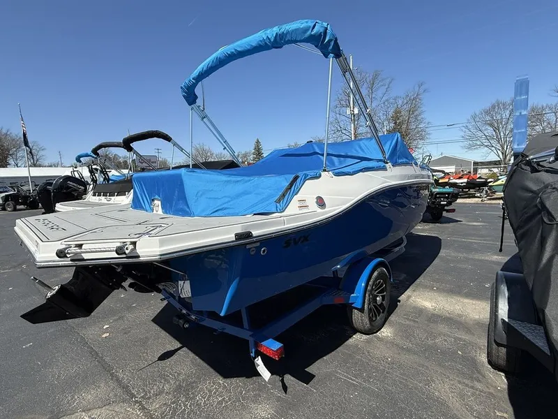 Slide: The Image of Starcraft Marine SVX 210 IO 2025 - 3