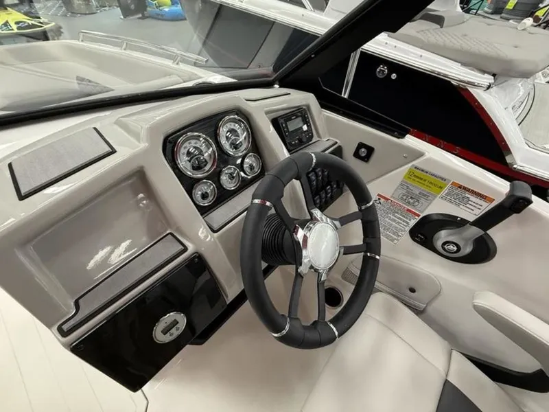 Slide: The Image of Starcraft Marine SVX 210 IO 2025 - 5