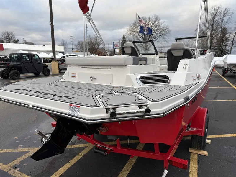 Slide: The Image of Starcraft Marine SVX 210 IO 2025 - 22