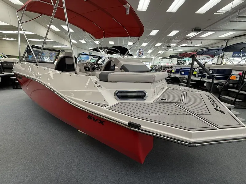 Slide: The Image of Starcraft Marine SVX 210 IO 2025 - 3