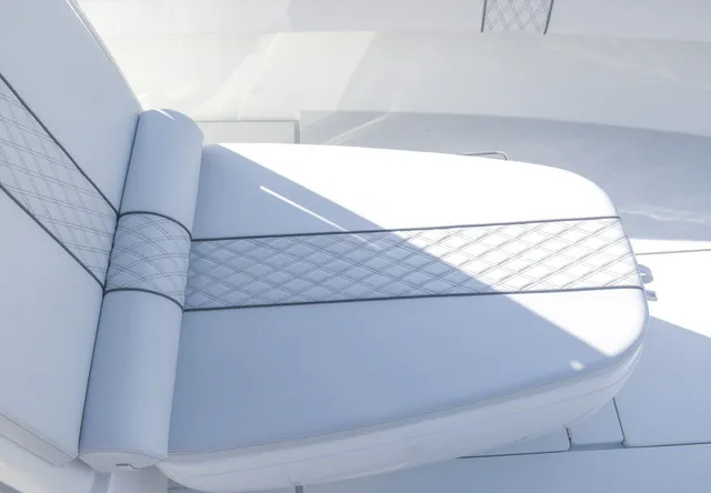 Slide: The Image of Contender 32ST CUSTOM BUILD 32' 2027 - 39