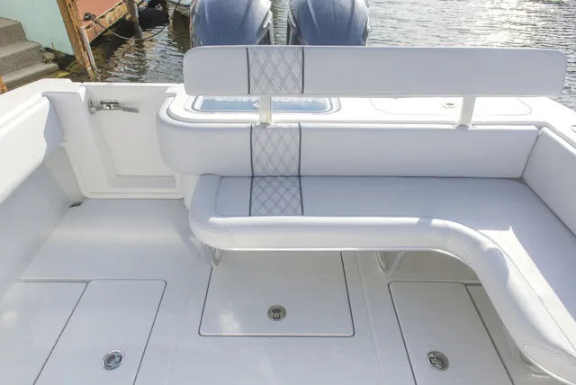 Slide: The Image of Contender 32ST CUSTOM BUILD 32' 2027 - 38