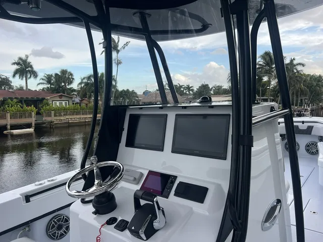 Slide: The Image of Contender 32ST CUSTOM BUILD 32' 2027 - 31
