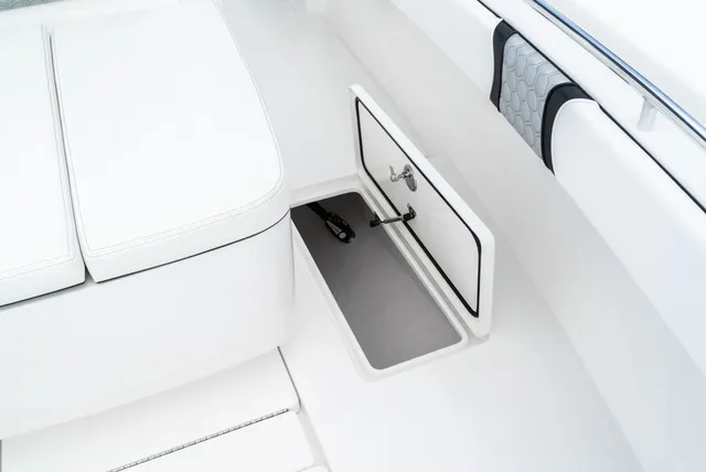 Slide: The Image of Contender 32ST CUSTOM BUILD 32' 2027 - 10