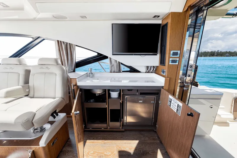 Slide: The Image of Sea Ray 510 SUNDANCER 2017 - 56