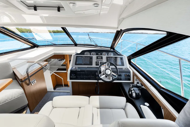 Slide: The Image of Sea Ray 510 SUNDANCER 2017 - 59