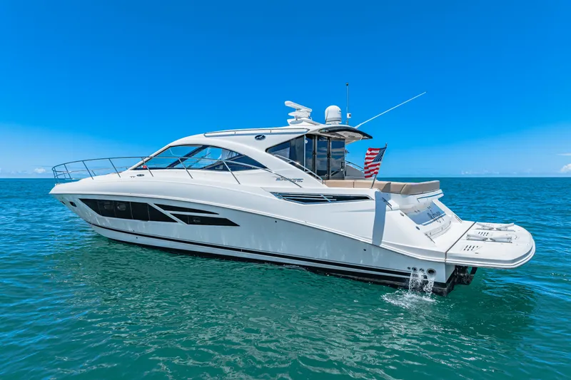 Slide: The Image of Sea Ray 510 SUNDANCER 2017 - 6