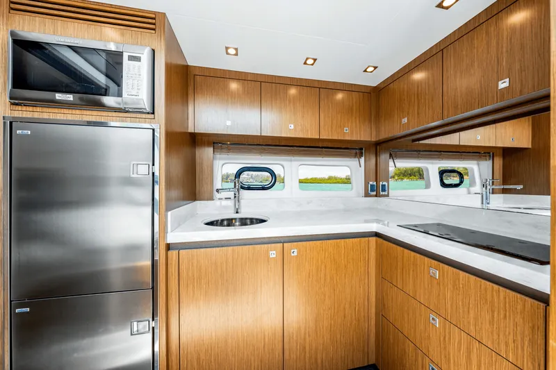 Slide: The Image of Sea Ray 510 SUNDANCER 2017 - 67