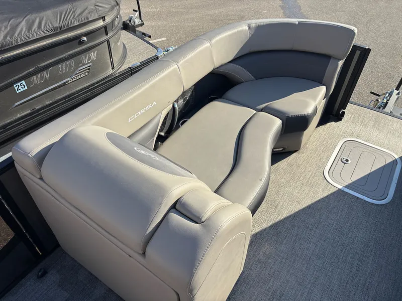 Slide: The Image of Barletta Boats X23U 2022 - 8