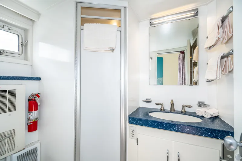 Slide: The Image of Burger Motoryacht 1965 - 65