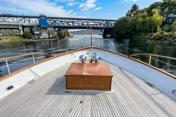 Slide: The Image of Burger Motoryacht 1965 - 69