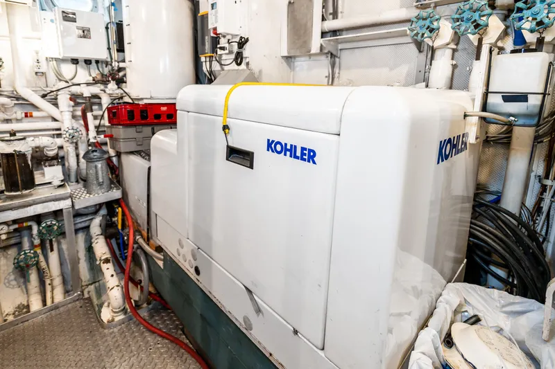 Slide: The Image of Burger Motoryacht 1965 - 84